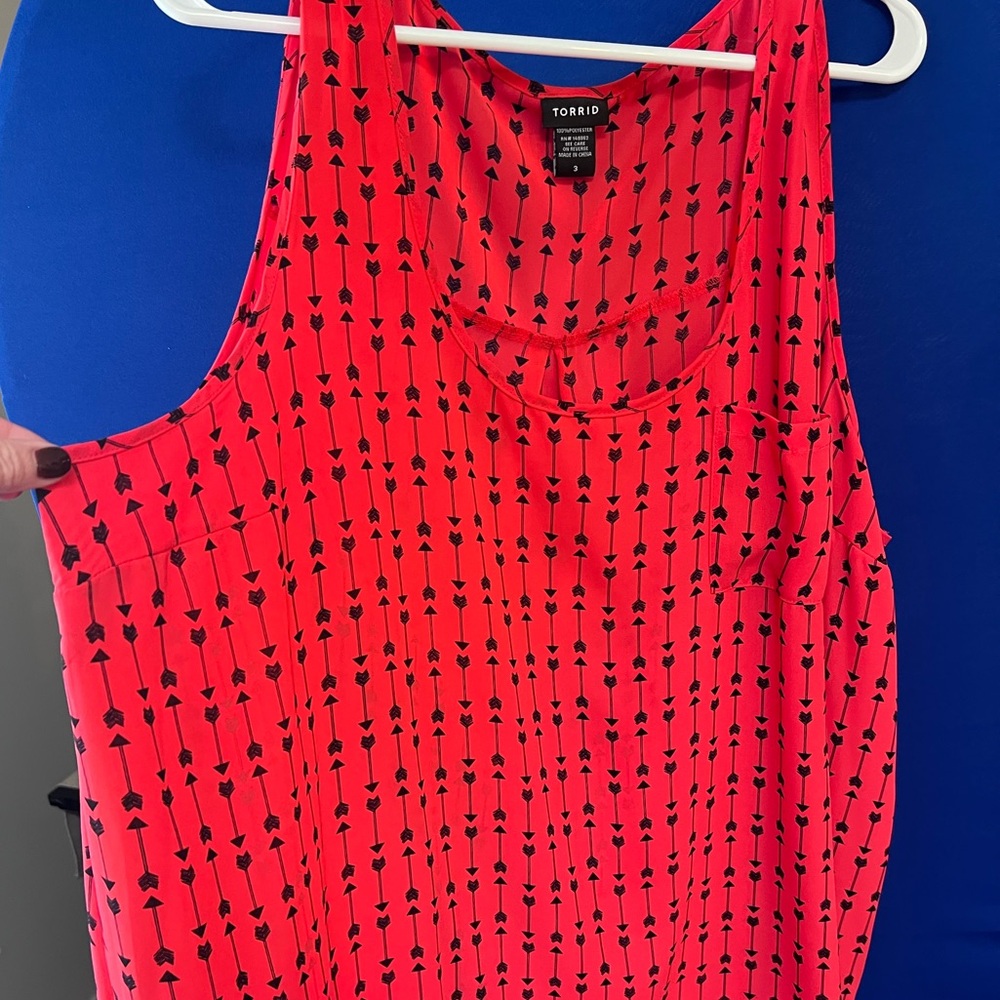 Torrid patterned tunic length tank w/pocket - Picture 5 of 5